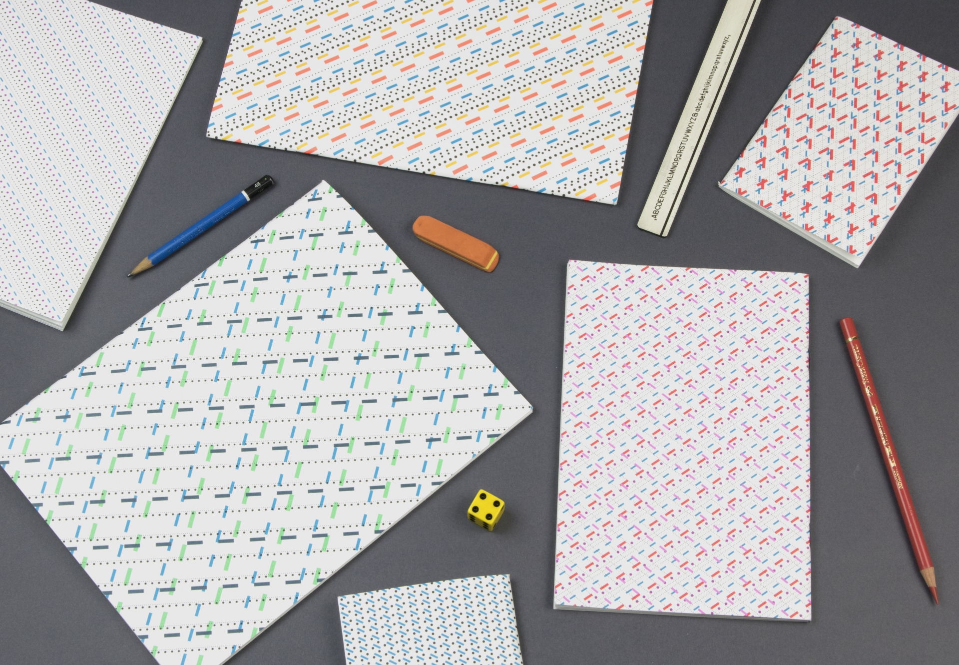  LINE DOT NOTEBOOK / HAY