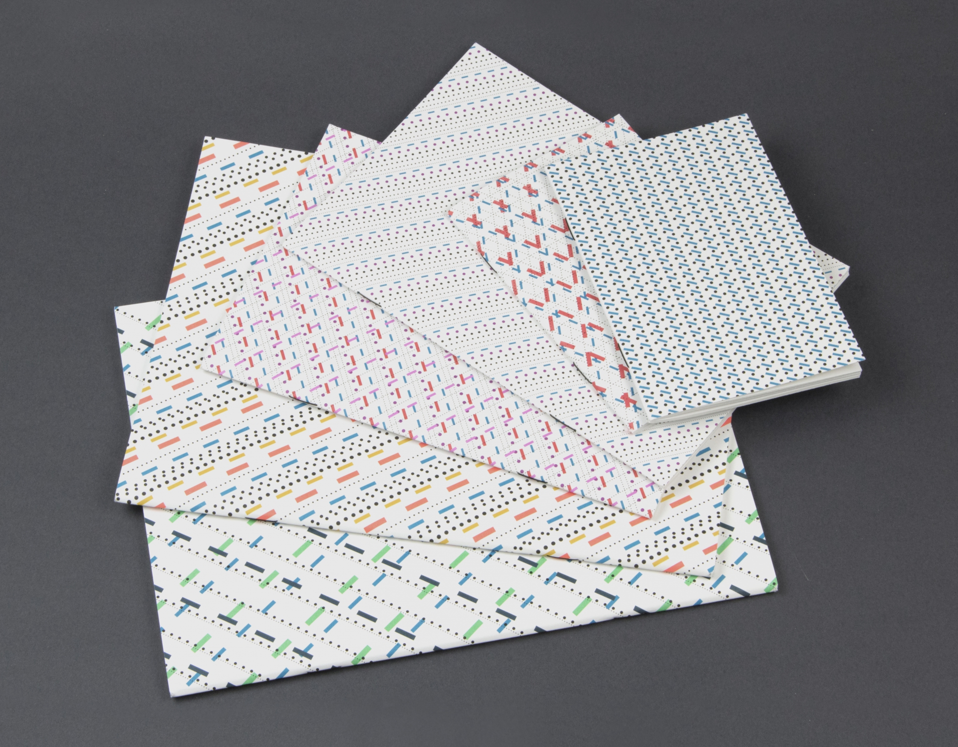  LINE DOT NOTEBOOK / HAY