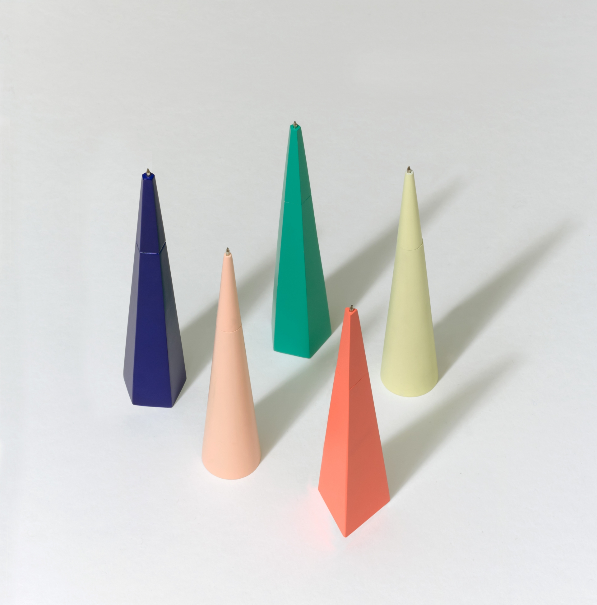  STANDING PEN / AREAWARE