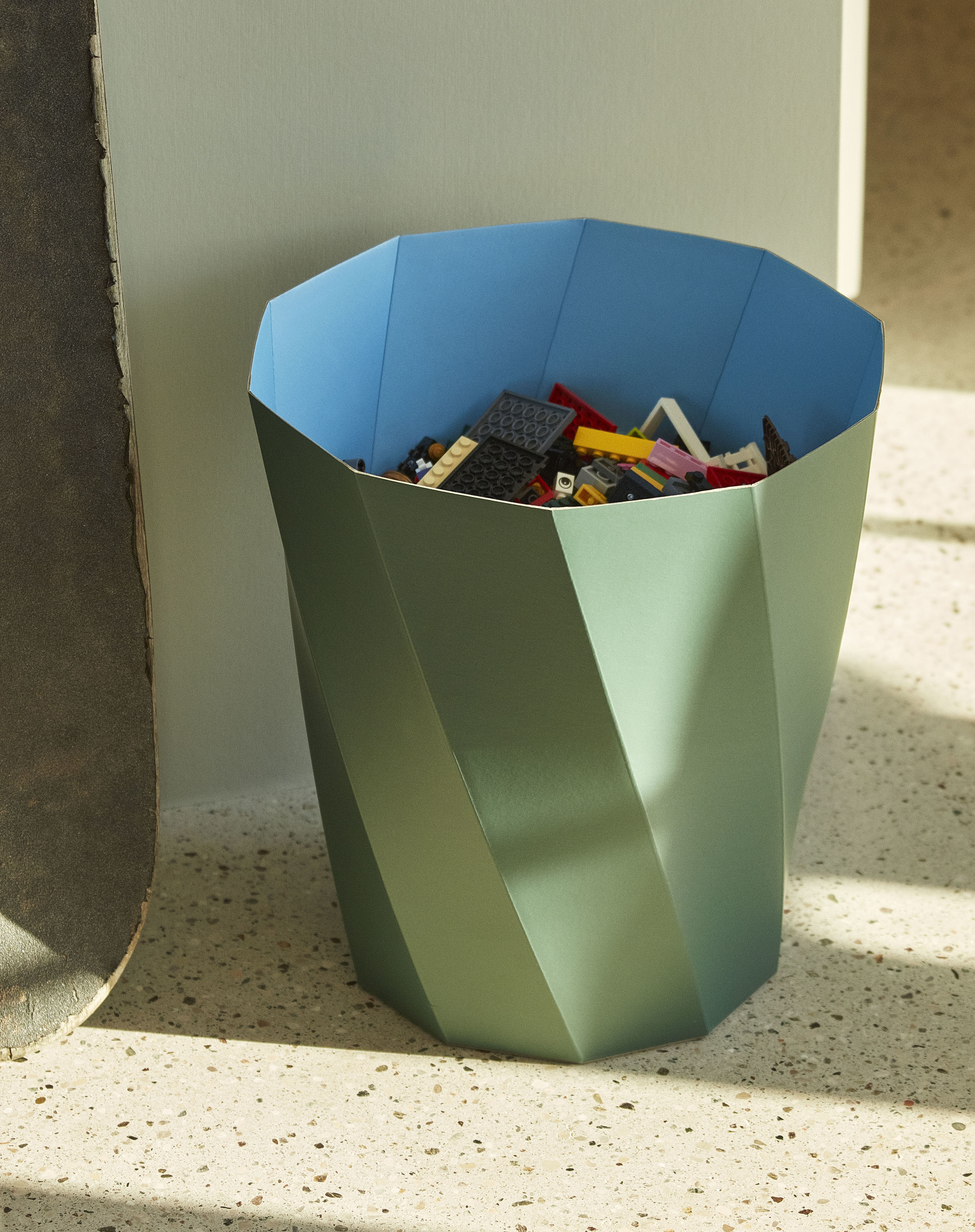  PAPER PAPER BIN / HAY