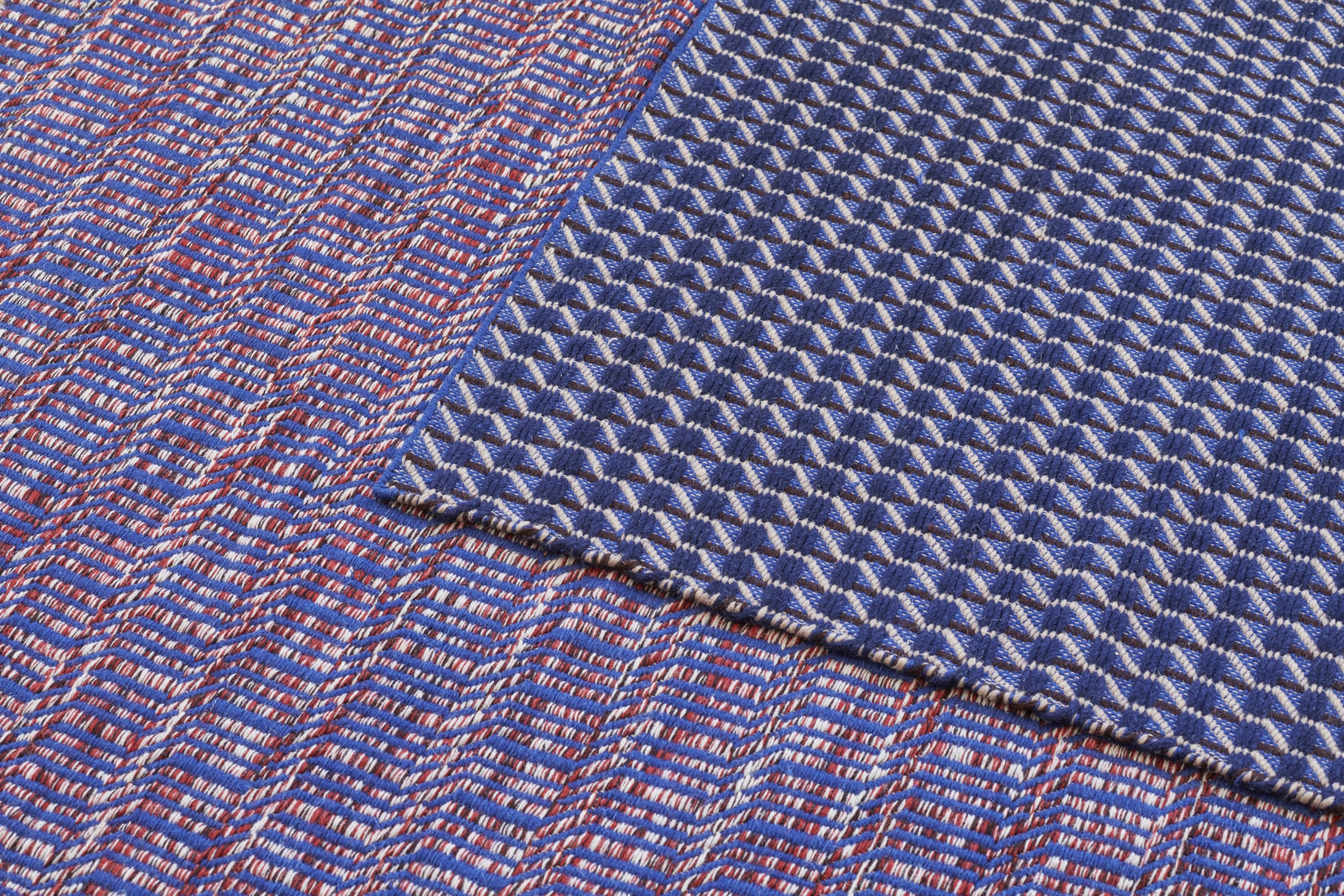  CHANNEL RUG AND RADIO RUG / HAY